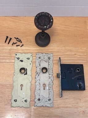 RHC Eulalia Door Knobs, Back plates, and Mortise Lock